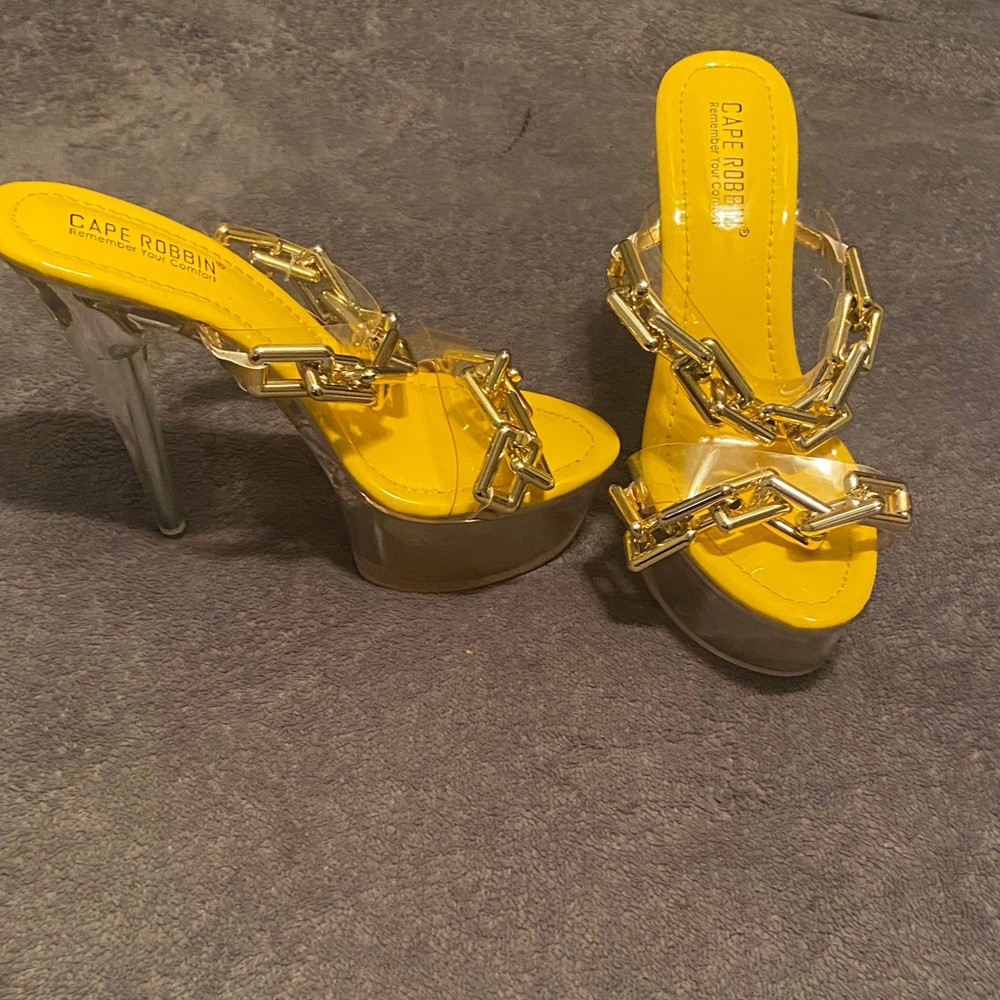 Cape Robbin Yellow and Gold Chain Heels